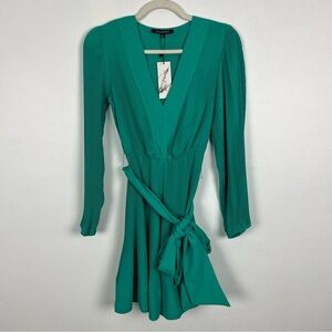 Strut & Bolt NWT Jayde Dress Long Sleeve Tie Waist V Neck Pleated Size Small